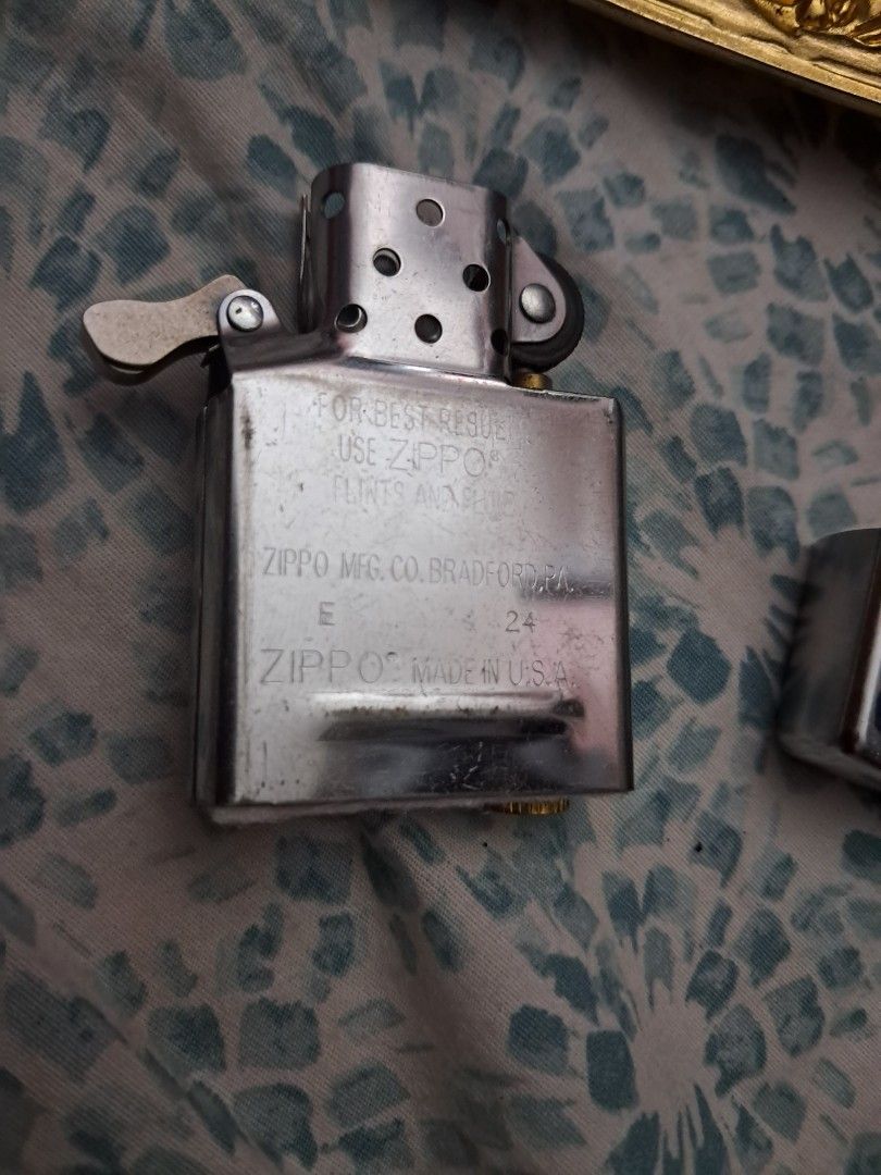 Zippo United States Marines Lighter and Accessories (Category: Vintage Collectibles) located in Davao. Submitted by rbjuvyreyn18879 (Listing ID 1416384224, Image 3). Description: the u.s marine corps..gold plated buckle & zippo lighter..original. excellent conditions. plus free 1 pc. u.s flag patch..