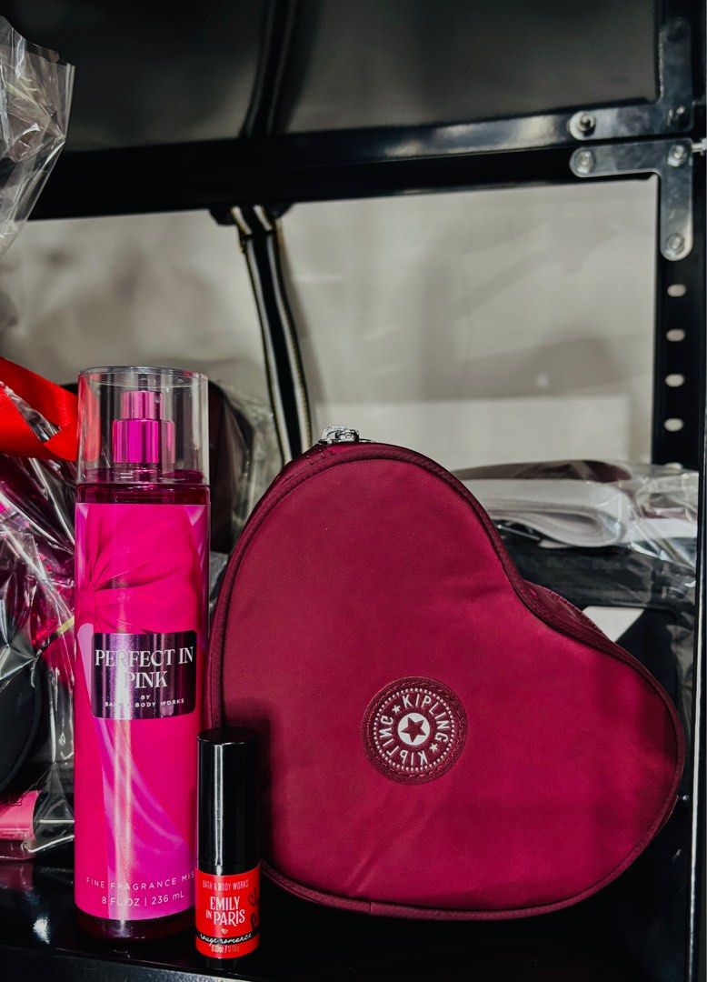 💯 Original 🇺🇸 Kipling Make up Pouch, BBW Mist and BBW lipstick (Bundle) (Category: Bath) located in Baguio. Submitted by bbwifeyshopus (Listing ID 1416567455, Image 2). Description: 📌₱2,500 only! Valentine’s Day made easier 💕 💝 Valentine’s Day Gift Bundle 💝 Kipling make-up pouch + Bath & Body Works body mist + lipstick ✨ Mix & match your favorites ✔️ 100% original 💸 ₱2,500 only Message me to order 💌 ✔️ Proofs & real transactions uploaded