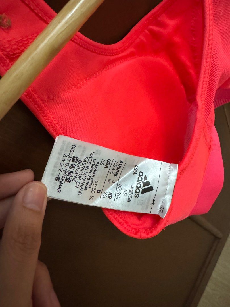 Adidas Sports Bra (Category: Activewear) located in Makati City. Submitted by smolpapi (Listing ID 1416566729, Image 2). Description: Never been used. Fits too small on me. Price negotiable..