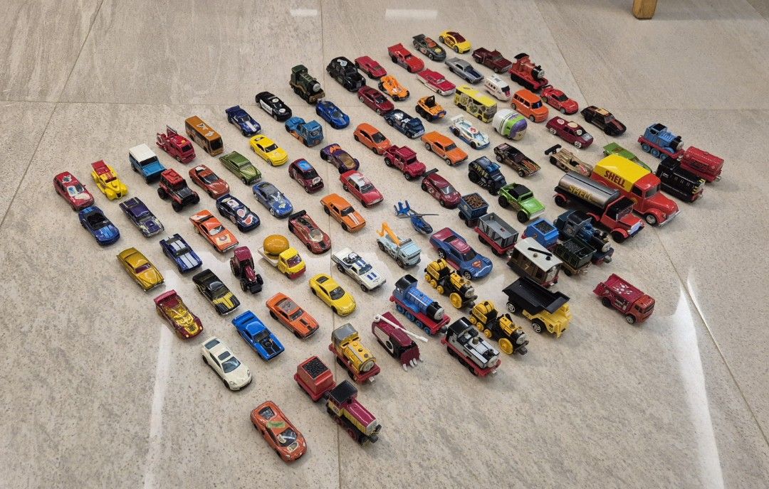 Assorted HOT WHEELS (Category: Vehicle & Diecast Models) located in Taguig. Submitted by ipsagar (Listing ID 1416550676, Image 2). Description: Assorted HOT WHEELS. Kindly check pics. WYSIWYG :) for sale whole lot or per piece. kindly PM for price. .
