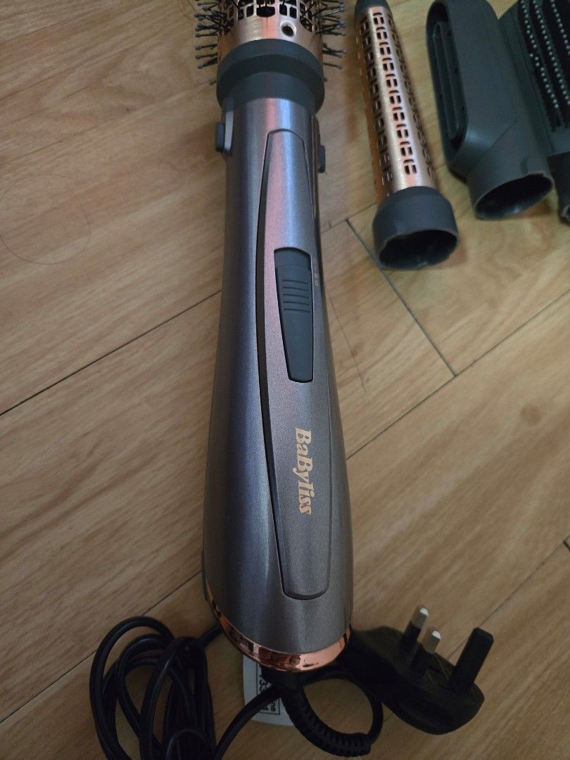 Babyliss Air Style 1000 (Category: Hair) located in Imus. Submitted by tinph (Listing ID 1416566815, Image 3). Description: Inclusions are all in the photos posted Please check last photo for specifications No Issues MOP: BDO/BPI/Gcash Shipping ( shouldered by buyer) 📍IMUS,CAVITE *lalamove/grab ( booking will be arranged by buyer) *Gogo express ( I will arrange the booking) No OFFER , No transaction. Be 100% sure in getting the item. PLEASE NOTE