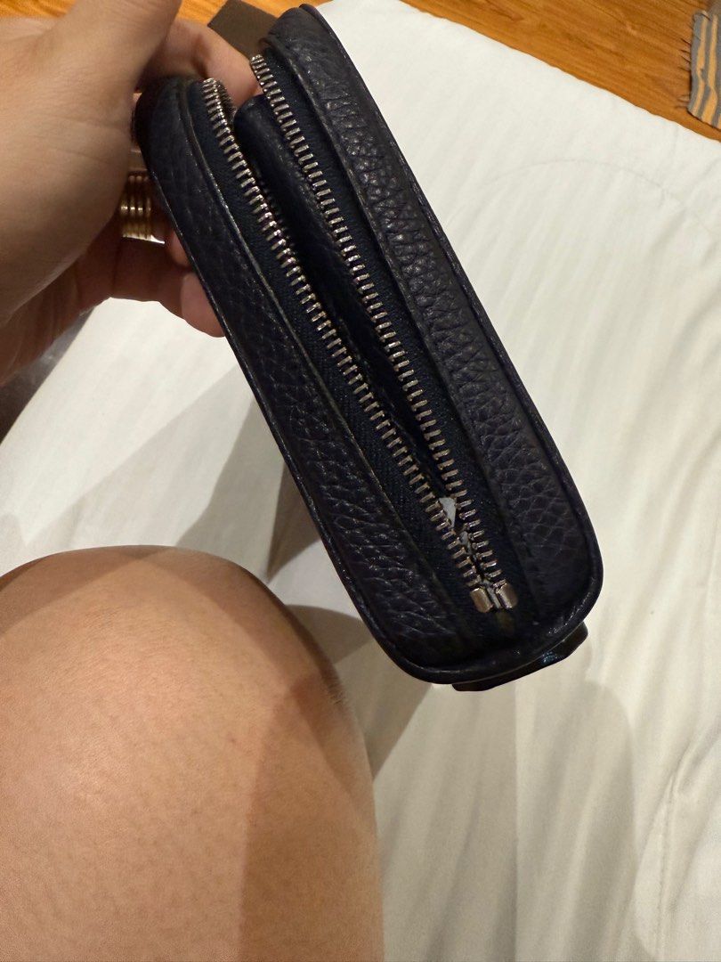 BALLY Correy Zip Clutch (Category: Luxury Bags & Wallets) located in Mandaluyong City. Submitted by mitchies (Listing ID 1416462792, Image 2). Description: BALLY Correy Zip Clutch Excellent condition .
