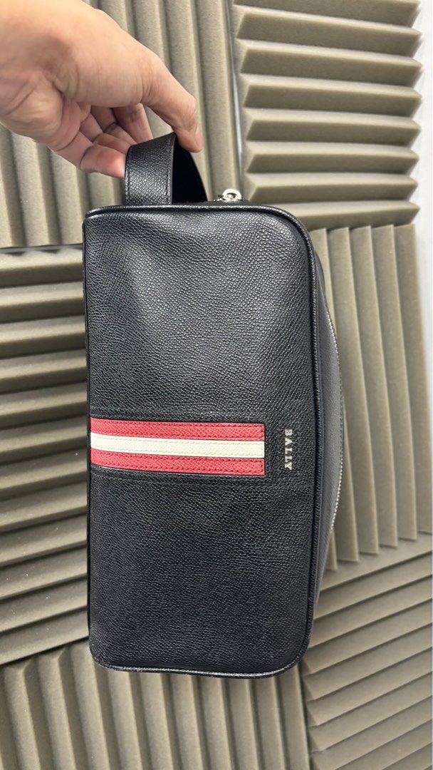 BALLY TAKIMO black Clutch Bag (Category: Luxury Bags & Wallets) located in Taguig. Submitted by shoppersluxe2394 (Listing ID 1416475204, Image 3). Description: .