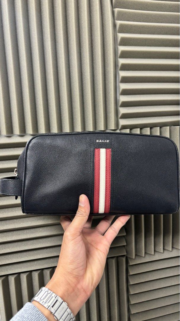 BALLY TAKIMO black Clutch Bag (Category: Luxury Bags & Wallets) located in Taguig. Submitted by shoppersluxe2394 (Listing ID 1416475204, Image 1). Description: .