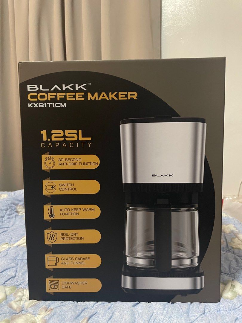 Blakk Coffee Maker 1.25L capacity (Category: Coffee Machines & Makers) located in Las Pinas. Submitted by thingsandtrinkles (Listing ID 1416587631, Image 1). Description: Description Blakk Coffee Maker 1.25L Single Item Coffee maker in 1 packaging Power: 230V, 60Hz | 750W Capacity: 1.25L/10 cups | 30-second anti-drip function Packaging may vary depending on the stock availability Start your morning with the coffee that truly wakes you up! Make yo