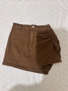 (Category: ) located in . Submitted by ri.declutters (Listing ID 1416596313, Image 1). Description: .