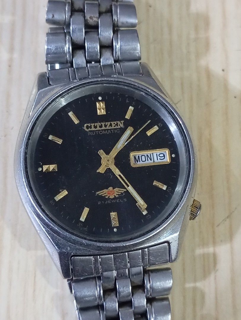 Citizen automatic (Category: Men's Watches) located in Las Pinas. Submitted by quick_deals_great_finds2 (Listing ID 1416582862, Image 2). Description: Original vintage automatic 32mm medium unisex Fits wrist size 6.8 inches.