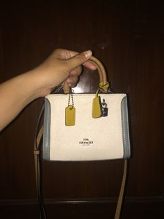 (Kategori: ) berada di . Dikirim oleh kamarshopku (ID iklan 1416515817, Gambar 1). Deskripsi: .