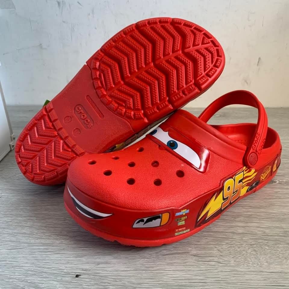 Crocs Lightning McQueen [with Lights] (Category: Slippers & Slides) located in Quezon City. Submitted by denalnozoit1 (Listing ID 1416634360, Image 3). Description: Men’s & Women’s sizes available Complete sizes Complete inclusions — with Crocs eco bag and zip lock.
