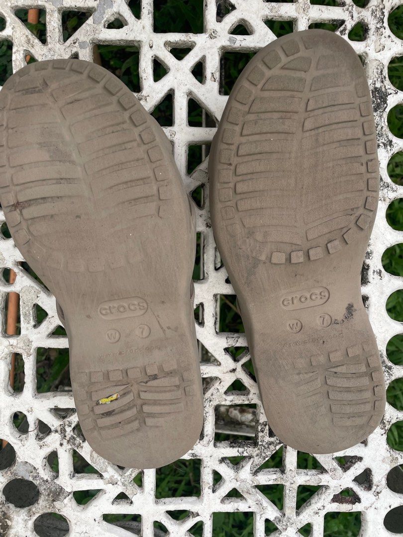 Crocs Women's Sandals Size 7 (Category: Flats & Sandals) located in Cainta. Submitted by robbynt (Listing ID 1416521002, Image 3). Description: 👗👟👜 Part of my closet clean-out! Letting go of some of my faves — all preloved and in great shape. From my closet to yours. 😊 ✅ Color - 2 tone: taupe/beige ✅ Size - w7 ♻️ Location: Cainta, Rizal ♻️ MOP: GCash ♻️ SF: shouldered by buyer via Lalamove or JnT ♻️ PM if interested Thank you..