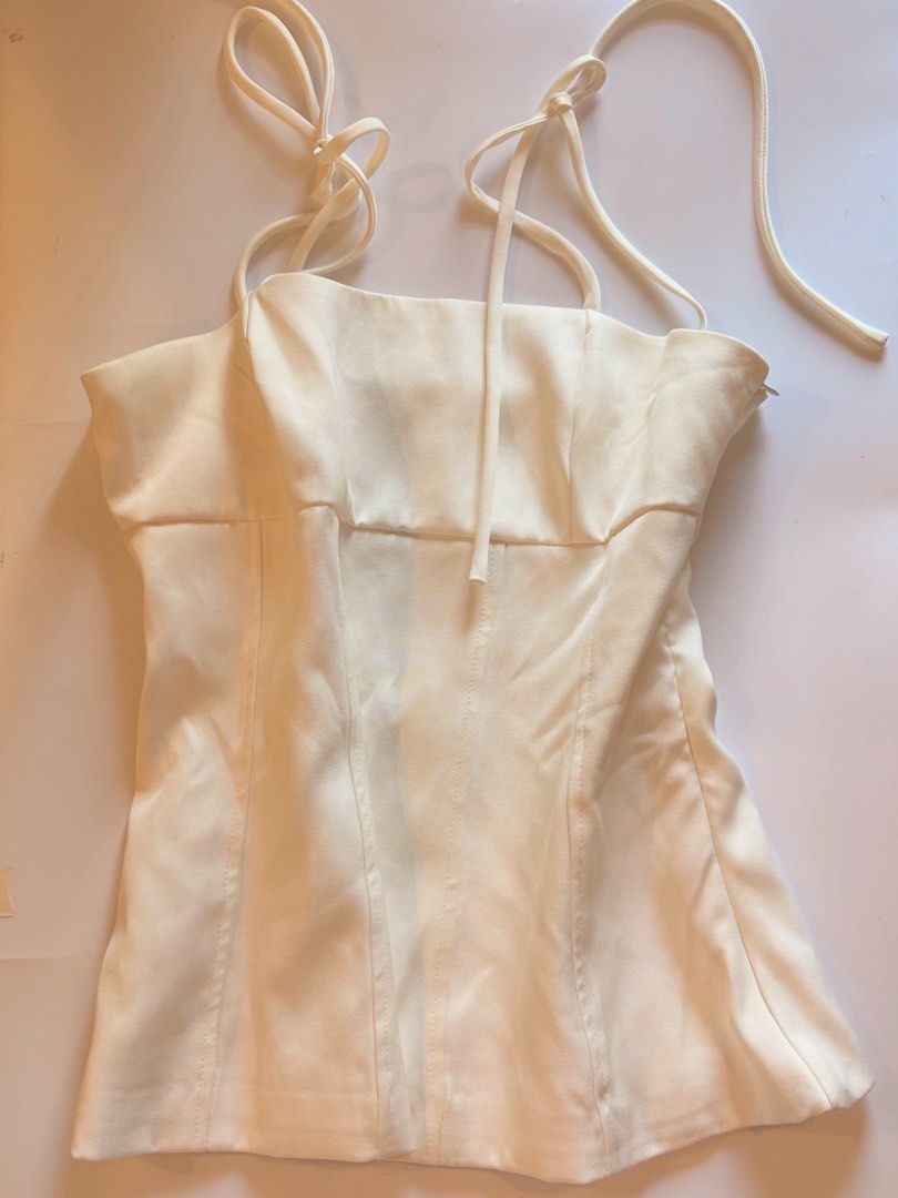 ELEGANT RIBBON SHEIN WHITE TOP (Category: Sleeveless) located in Manila. Submitted by declutterwithnini (Listing ID 1415820039, Image 2). Description: used once! scroll to see when worn photos .