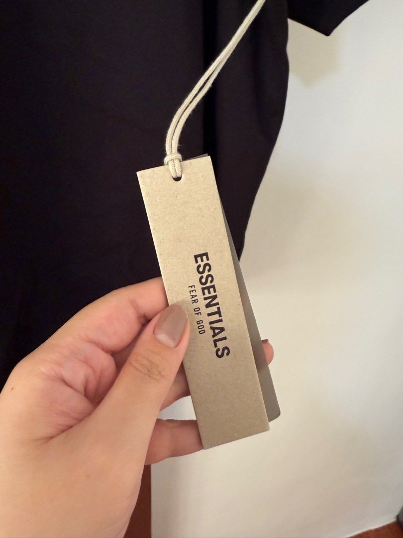 Essentials shirt (Category: Tshirts & Polo Shirts ) located in Manila. Submitted by declutterwithg (Listing ID 1416636405, Image 2). Description: size M ( oversize ) authentic I dont sell fake here .