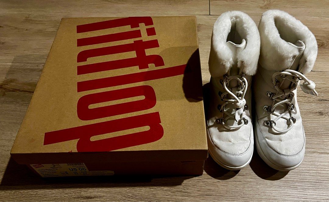 Fitflop Winter Boots US 5 UK 3 (Category: Boots) located in Quezon City. Submitted by jadeandjacob (Listing ID 1416435648, Image 1). Description: - Fitflop winter boots - US size 5 - Lace-up design - Fluffy, fur-like trim - Comes with original box - Unique Fitflop sole design.