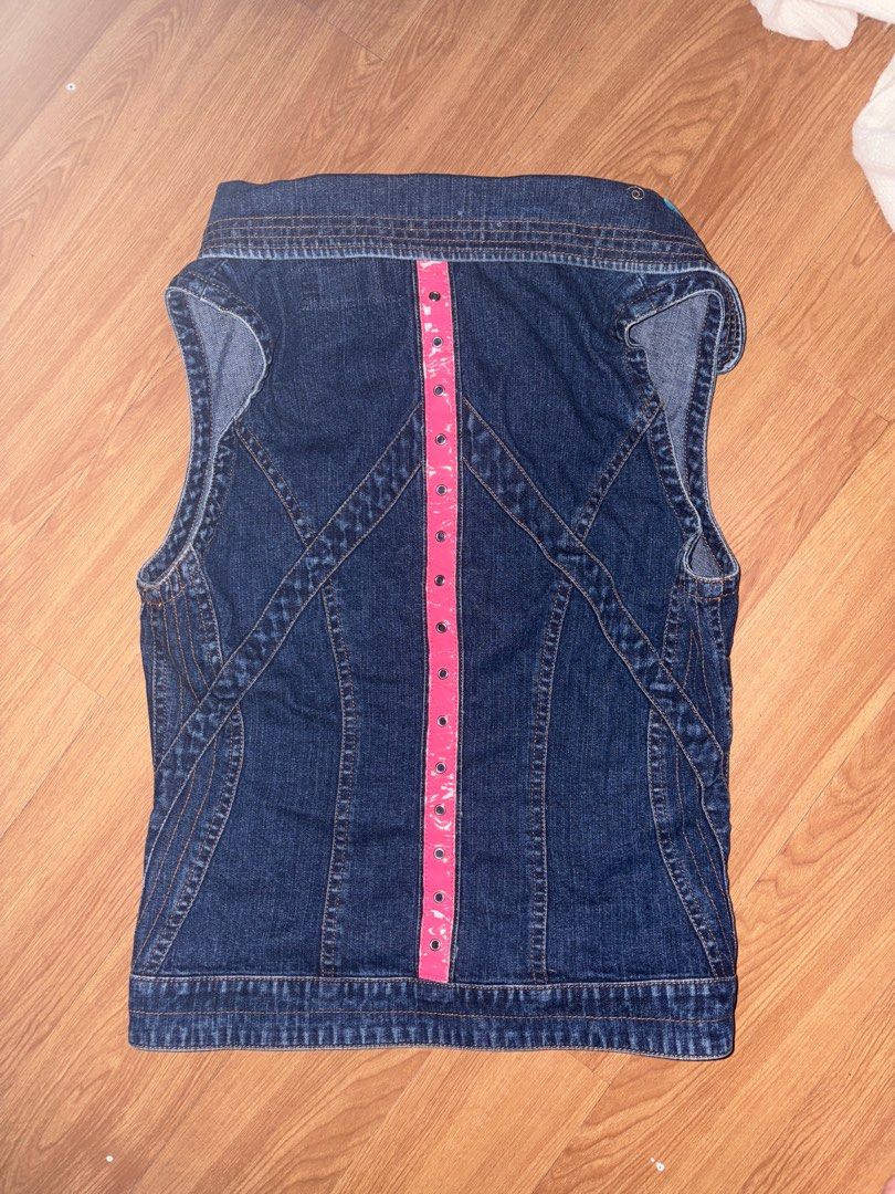 Funky Whimsy Denim Vest (Category: Others Tops) located in Manila. Submitted by lucysstuff (Listing ID 1416619052, Image 2). Description: super cute but not my style anymore 💔 size s - m pm for more inquiries!!.