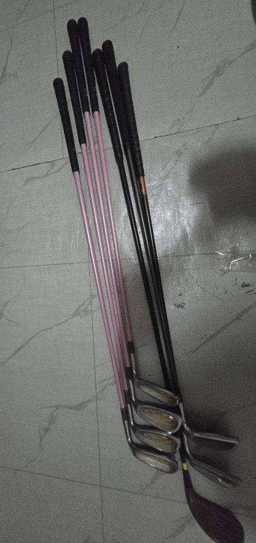 Golf Club Set (Category: Golf) located in Manila. Submitted by mikaelaacosta (Listing ID 1416584933, Image 2). Description: Golf club ladies Choose iron set (steel or graphite) Choose a driver Free range bag Steel shaft Mizuno johnny miller iron (8pcs) -p,3-9 Mizuno - 3w Japanese intl -sw Or Graphite Adabat iron pink (4pvs) - sw,5,7,9 Daiwa - dw Maruman - pw Int est - 2 --- Choose driver Ping or honma Used callaway range bag green Pick up - boni 