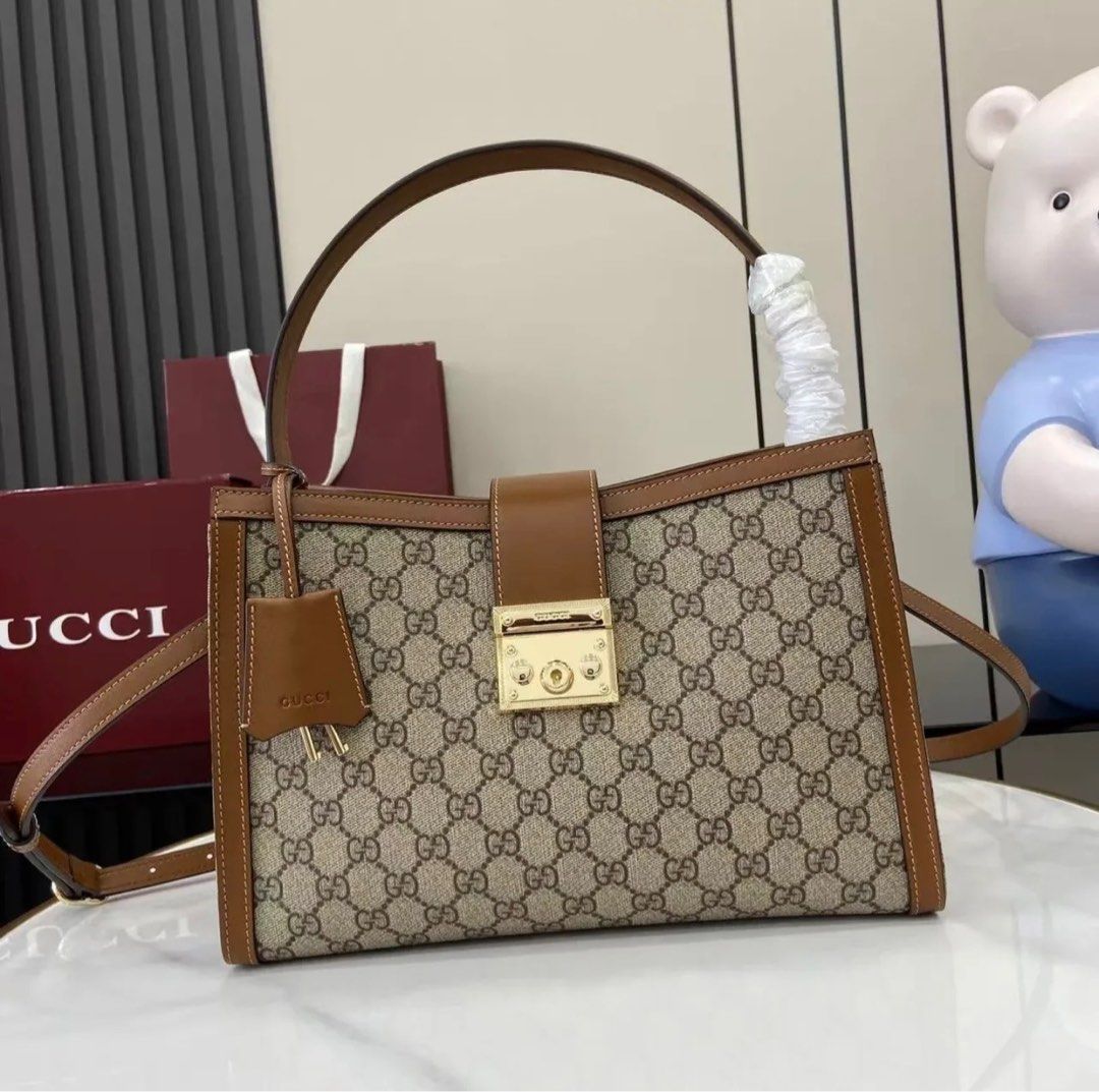 Gucci Padlock medium (Category: Luxury Bags & Wallets) located in Paranaque City. Submitted by kgmgiftedph20 (Listing ID 1416550148, Image 1). Description: .