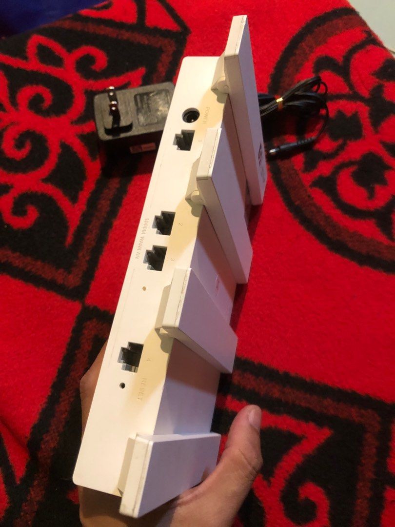 Huawei wifi 6+ 3000Mbps (Category: Networking) located in Quezon City. Submitted by markgolveo (Listing ID 1416519507, Image 3). Description: Huawei wifi 6+ 3000Mbps Authentic used but not abused Harmony OS with NFC features Tested working properly Replaced ac adapter Chinese menu language but workable to configure .
