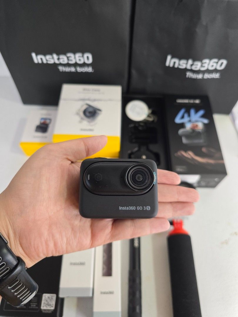 Insta360 GO 3S Action Camera (Category: Cameras) located in Quezon City. Submitted by jaemarieferrer (Listing ID 1416487916, Image 2). Description: - Insta360 GO 3S action camera for sale! - Small and lightweight design. - Comes with: - Telesin Protective cover - Dive Case - Floating Hand Grip - Extension Stick - Includes all original packaging. RFS: Barely used.
