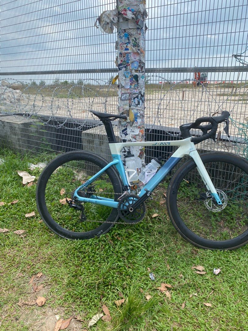 Java J air Fuoco (Category: Bicycles) located in Singapore. Submitted by xyn123 (Listing ID 1416493598, Image 2). Description: Frame condition 7/10 Wheel condition 6/10 Paint chips on the left near the rear wheel and scratches on the wheel itself Selling because I havent used it in awhile Brakes are not that strong Negotiable honestly willing to do any price as long as its reasonable as i just wanna get rid of it Willing to Trade with Fixies,mtb 