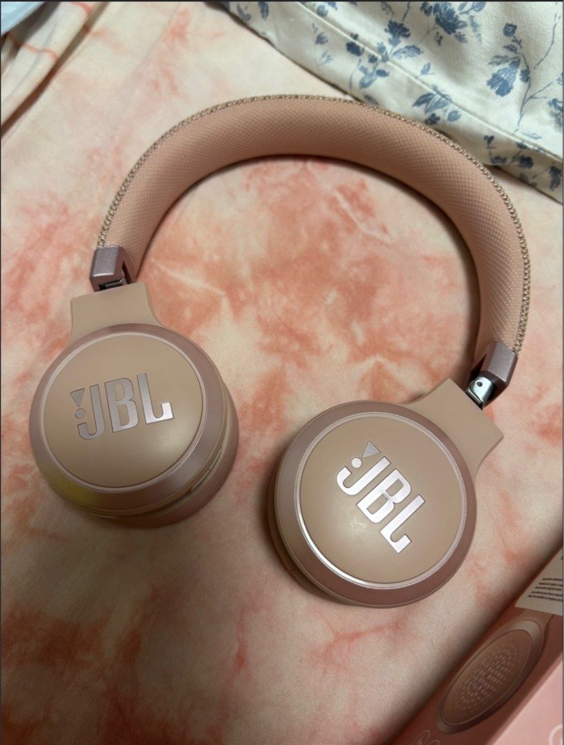 JBL Live 460NC Wireless Headphones (Category: Headphones & Headsets) located in Quezon City. Submitted by bertching (Listing ID 1416611155, Image 2). Description: - JBL Live 460NC Wireless Headphones - Rose Gold Color - Adaptive Noise Cancelling - Alexa Built-in - Bluetooth Connectivity - Up to 50 Hours Battery Life - Includes Original Box.