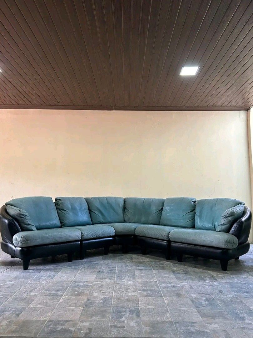 L-Shaped Leather Sofa (Category: Sofas) located in Valenzuela. Submitted by princeraya55649 (Listing ID 1416533546, Image 2). Description: Imported Genuine Leather Ltype Sofa from Japan P27k Only 130x27x41in Genuine Leather Naalis ang mga Foam wit zipper 5-6 Seater Walang Sag Walang Lubog Makapal ang Foam Heavy duty No issue Good Condition Minor Scratch Goods na Goods mga Suki .