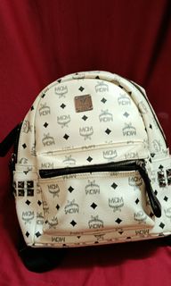 (Category: ) located in . Submitted by hanna1styles (Listing ID 1416470472, Image 1). Description: .