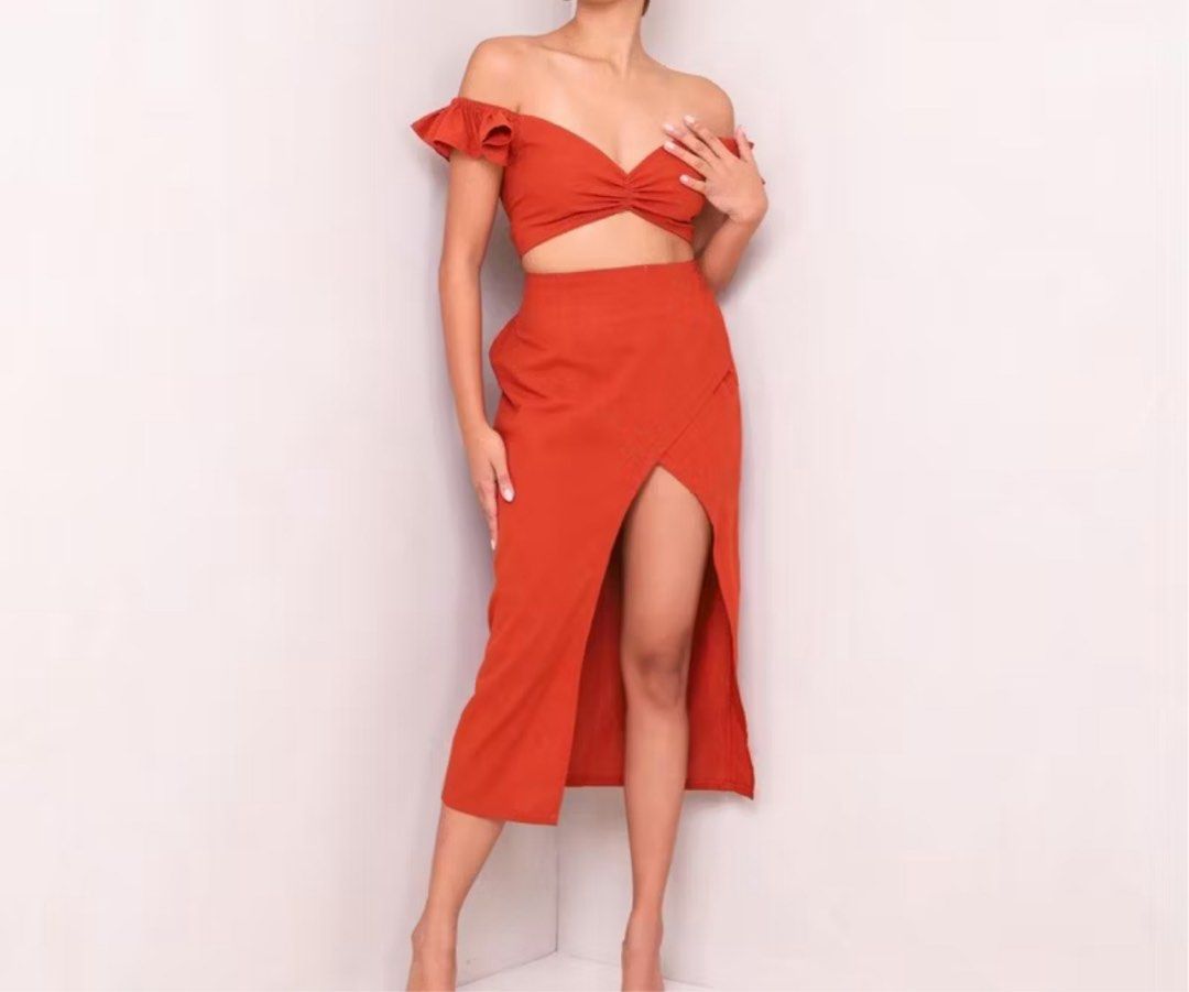 Off-Shoulder Crop Top and Slit Skirt Set (Category: Sets or Coordinates) located in Manila. Submitted by ellebcom (Listing ID 1416509227, Image 1). Description: .