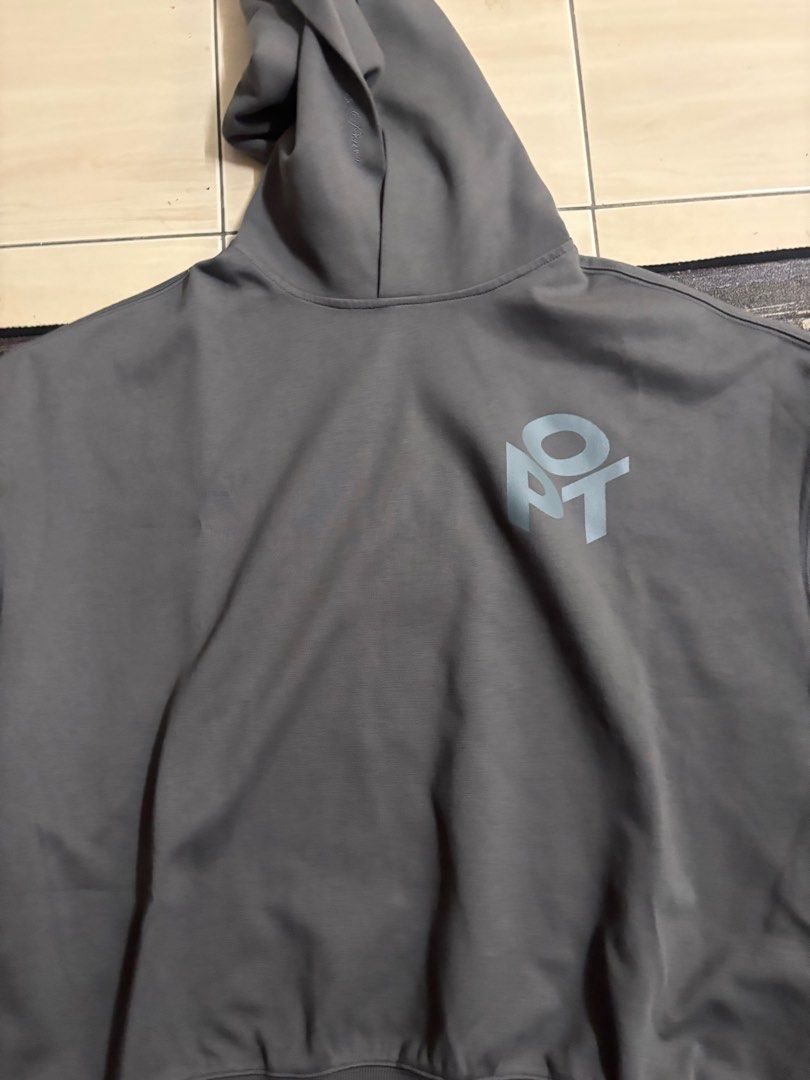 opt (Category: Hoodies) located in Kuantan. Submitted by lumgt (Listing ID 1416464579, Image 3). Description: size 1 wear once pit 25 / 27 kuantan.