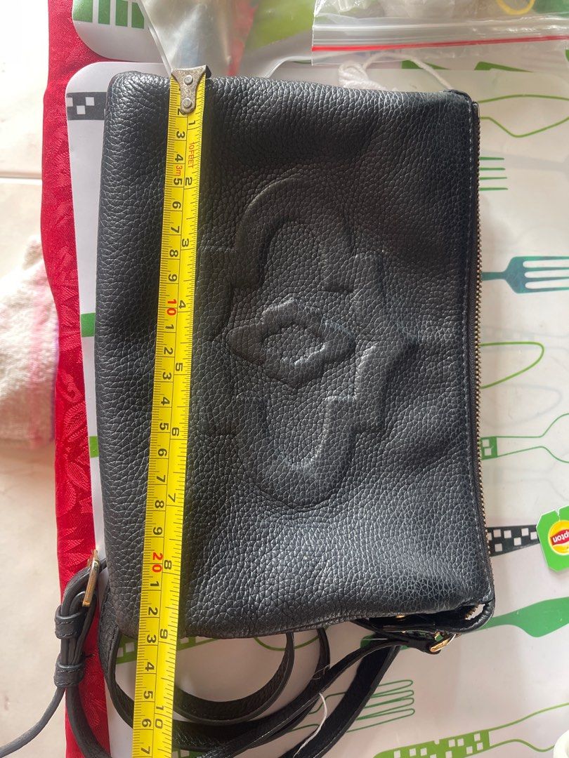 Original oryany sling bag (Category: Luxury Bags & Wallets) located in San Juan City. Submitted by nhelsky_c (Listing ID 1416479200, Image 2). Description: .