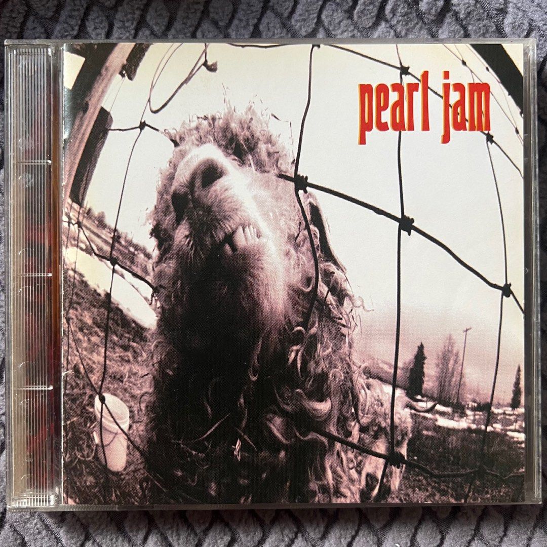 Pearl Jam - Vs. (Category: CDs & DVDs) located in Caloocan City. Submitted by thelittlejewelcase (Listing ID 1416485124, Image 1). Description: .