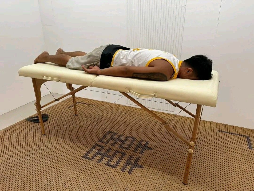 Portable Massage Table (Category: Massage Devices) located in Valenzuela. Submitted by princeraya55649 (Listing ID 1416636796, Image 2). Description: Foldable Massage Bed Price: 8,200 27.5 x 73 x 32/26 In good condition Code JMD28-R103.
