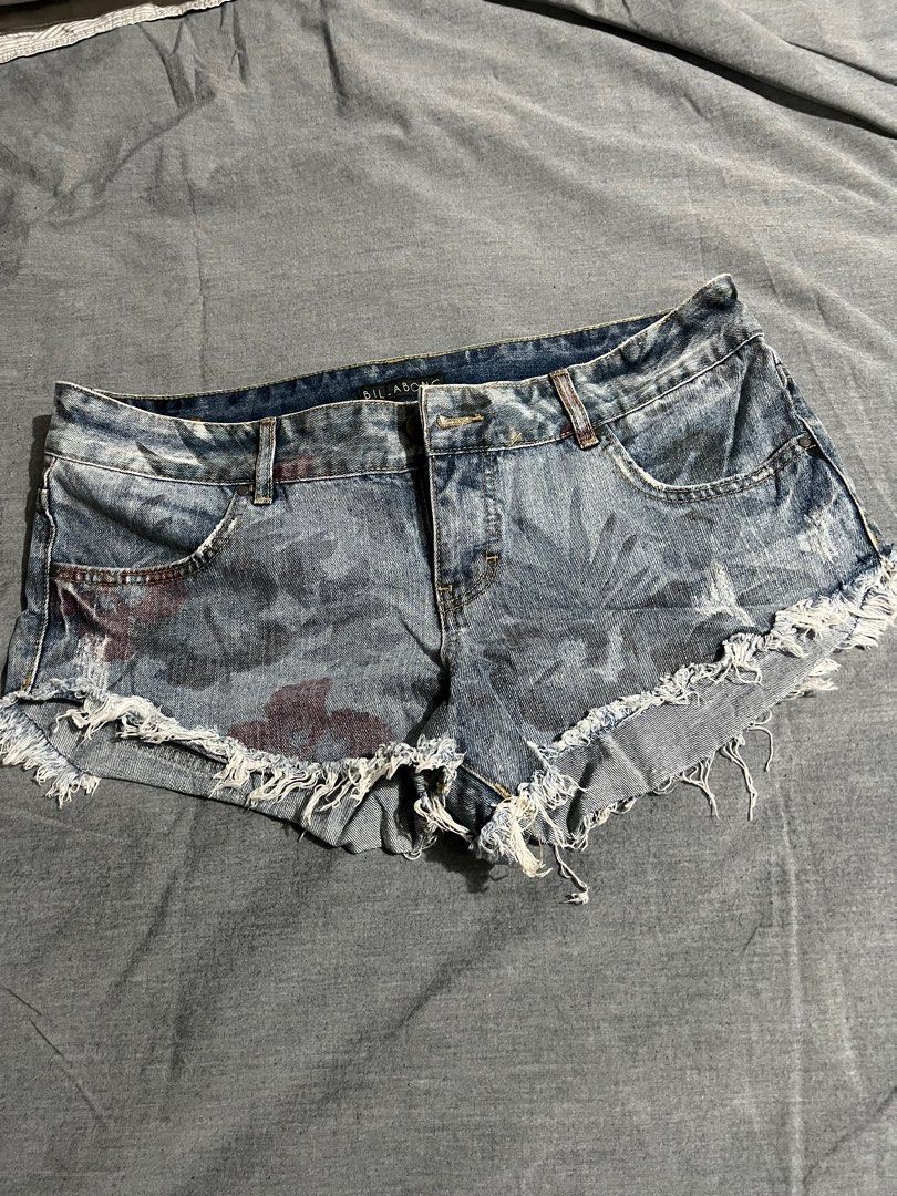 Preloved Billabong Denim Shorts Size 32 (Category: Shorts) located in Binan City. Submitted by unicohijoxfudge (Listing ID 1416599240, Image 1). Description: Decluttering❤️❤️❤️ Size 32 ✅SF c/o buyer ✅gcash / paymaya Tags: Burberry Calvin Klein Coach Michael Kors Kate Spade Fendi Gucci Dior Rayban gentle Monster Channel Zara H&M Calvin Klein Anne Klein Sunnies owndays Gap nike adidas coach dkny tommy hilfiger Aldo Steve Madden Mango Cotton On Fore