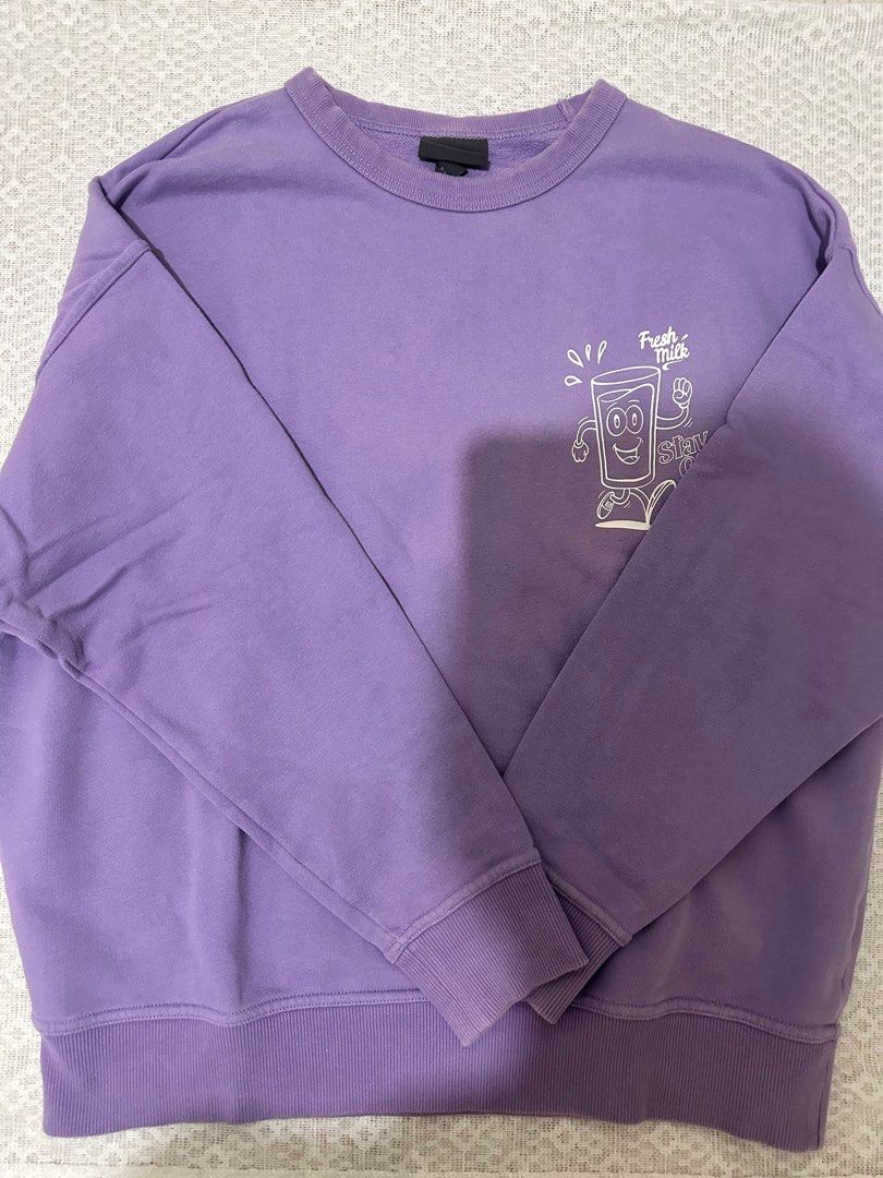 Purple Sweater (Category: Coats, Jackets and Outerwear) located in Bacolor. Submitted by ri.declutters (Listing ID 1416598111, Image 1). Description: 💌 Location: Pampanga 💌 Preloved/Decluterring 💌 Shipping fee varies depending on your location 💌 MOD: Gcash or BDO 💌 Lalamove/JNT 💌 No rush shipping.
