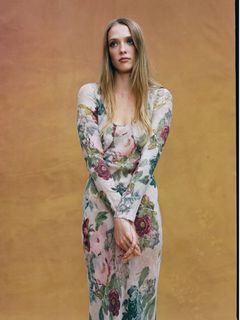（分類：）位於 。 由 refwardrobe 提交（商品編號 1416601512，圖片 1）。簡介： 。