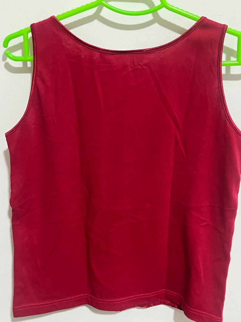 red flower pattern sleeveless (Category: Sleeveless) located in Manila. Submitted by missdeeclutterz (Listing ID 1416570873, Image 3). Description: 𐙚 mop: gcash or bank transfer (bpi preferred) 𐙚 mod: lalamove (if within metro manila) lbc meet up (sm moa or makati area).