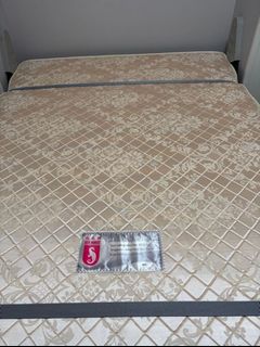 (Category: ) located in . Submitted by homeofficesg (Listing ID 1416473253, Image 1). Description: .