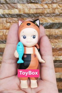 (Category: ) located in . Submitted by toyboxstation (Listing ID 1416570074, Image 1). Description: .