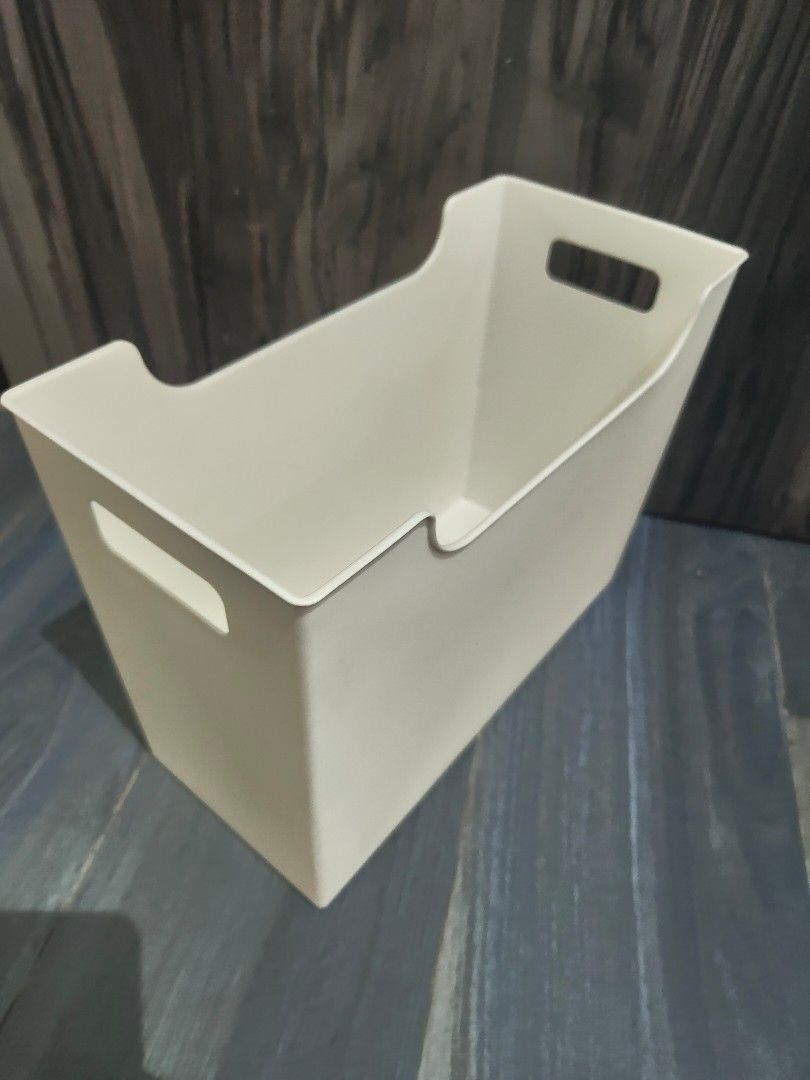Storage organiser (Category: Storage Boxes & Baskets) located in Singapore. Submitted by abby_starz (Listing ID 1416636400, Image 1). Description: height 26.5cm width 16cm length 34cm I have 3 sets not for fussy . still in good condition self collect at BLK Choa Chu Kang AVE 3.