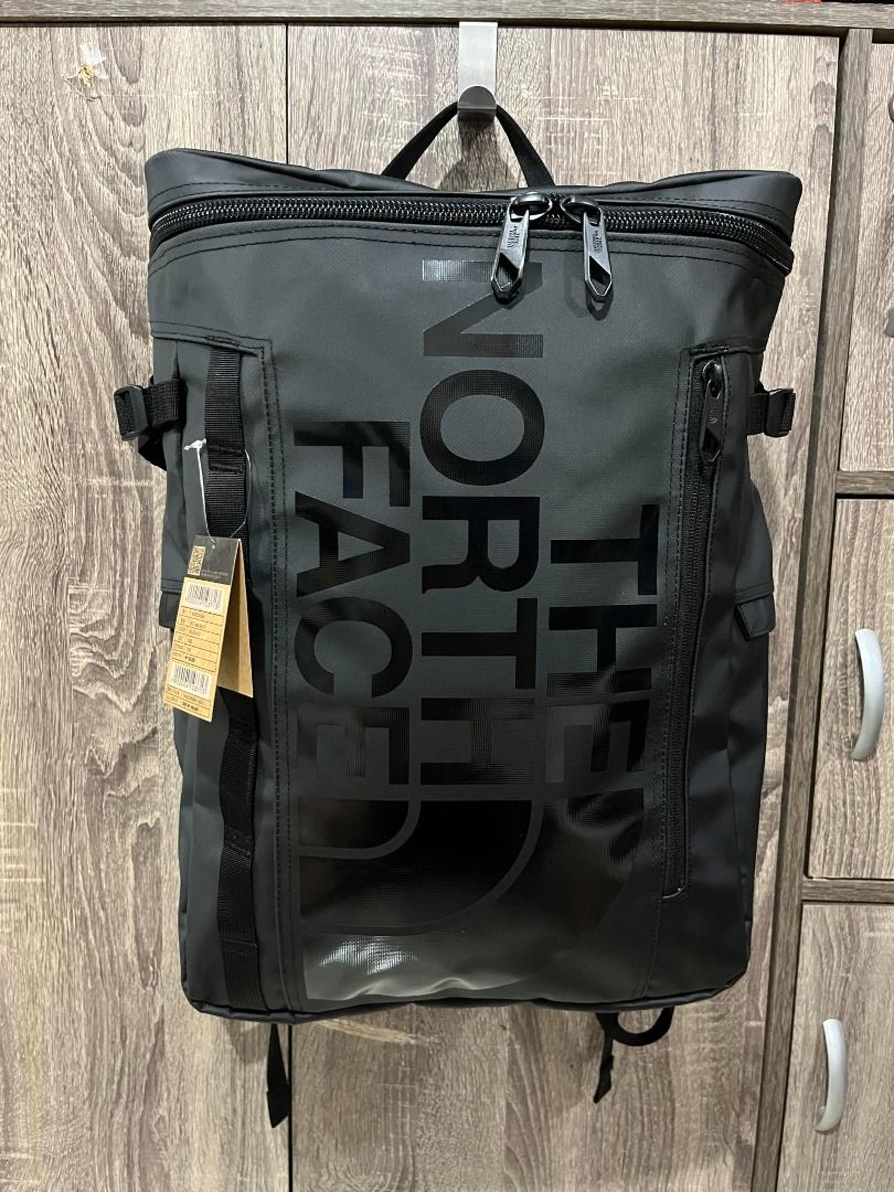 THE NORTH FACE FUSEBOX BACKPACK (Category: Backpacks) located in Quezon City. Submitted by thirdeedimensionsii. (Listing ID 1416483798, Image 1). Description: THE NORTH FACE FUSEBOX BACKPACK 4500 only! Brandnew with tag Size: 30L Can do pickup or COD Tandang sora QC area Pm if interested. .