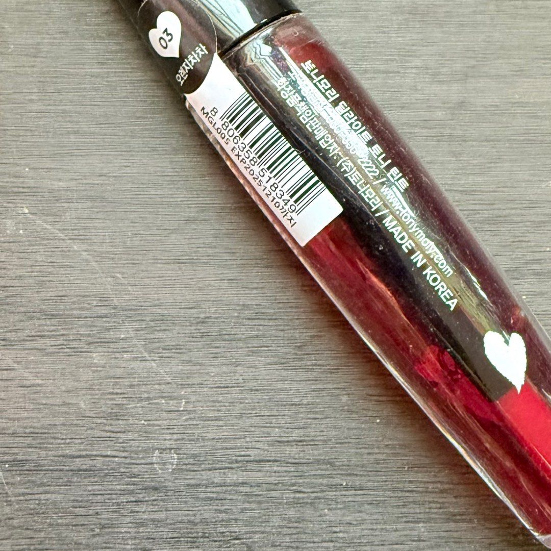 Tony moly lip tint Shade 03 (Category: Makeup) located in Malolos. Submitted by joifuljoi (Listing ID 1416531874, Image 2). Description: RFS: Declutter, never used, unopened, still sealed Honest flaw: Expiry 20251210.
