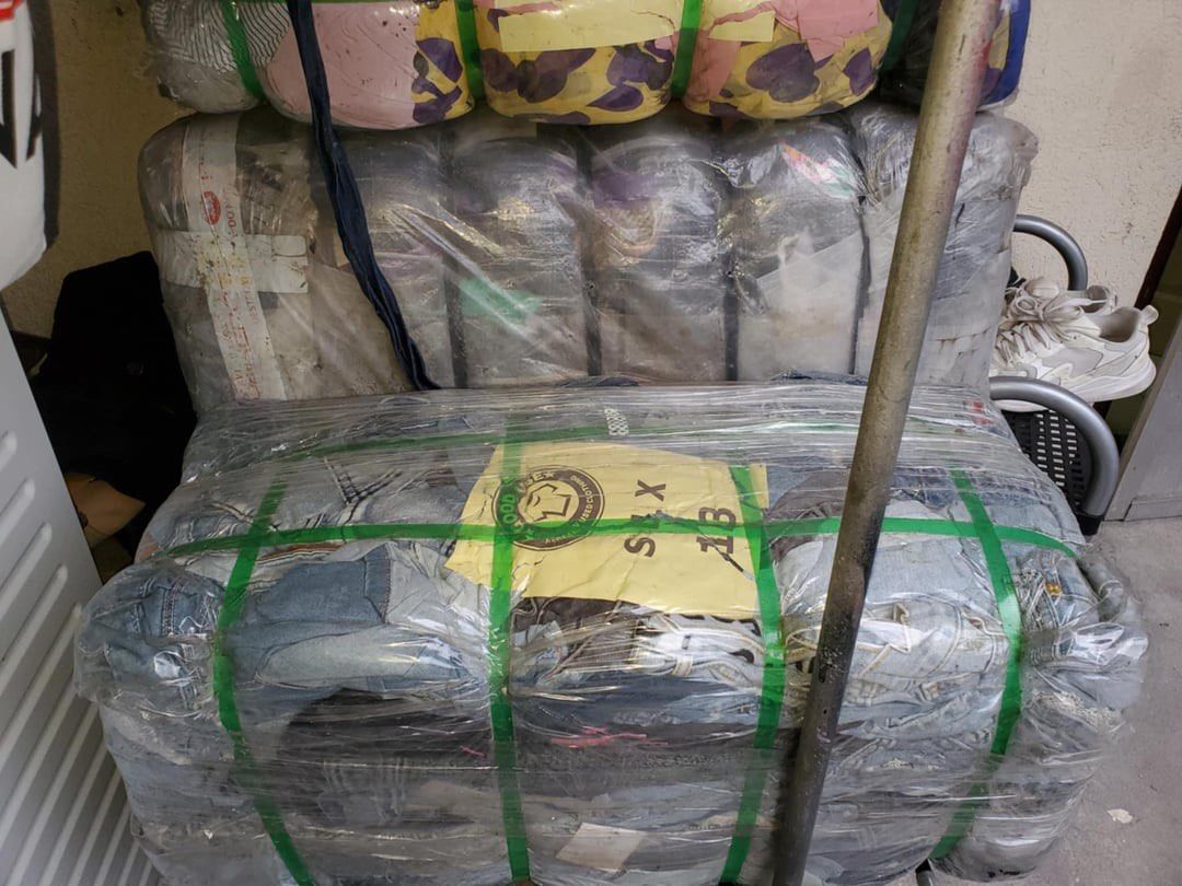 unopened ukay bulk/bale for sale (Category: Others Tops) located in Quezon City. Submitted by krieshajeidd_ (Listing ID 1416550600, Image 2). Description: hello po! we tried to start the ukay business way back in the pandemic kaso hindi po nagwork because our family got too busy. ngayon po nakatambak lang 'yung mga damit na dapat ibebenta natin. the bundles include po maong pants, maong shorts, longsleeves, tshirts, polos, and many more! we're se