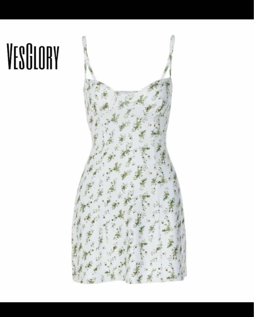 Vesglory Floral Mini Dress (Category: Dresses) located in Manila. Submitted by achlo_ (Listing ID 1416541159, Image 1). Description: - bought from tiktok shop - worn twice - fits xs-s! - rfs: declutterring price: ₱300.