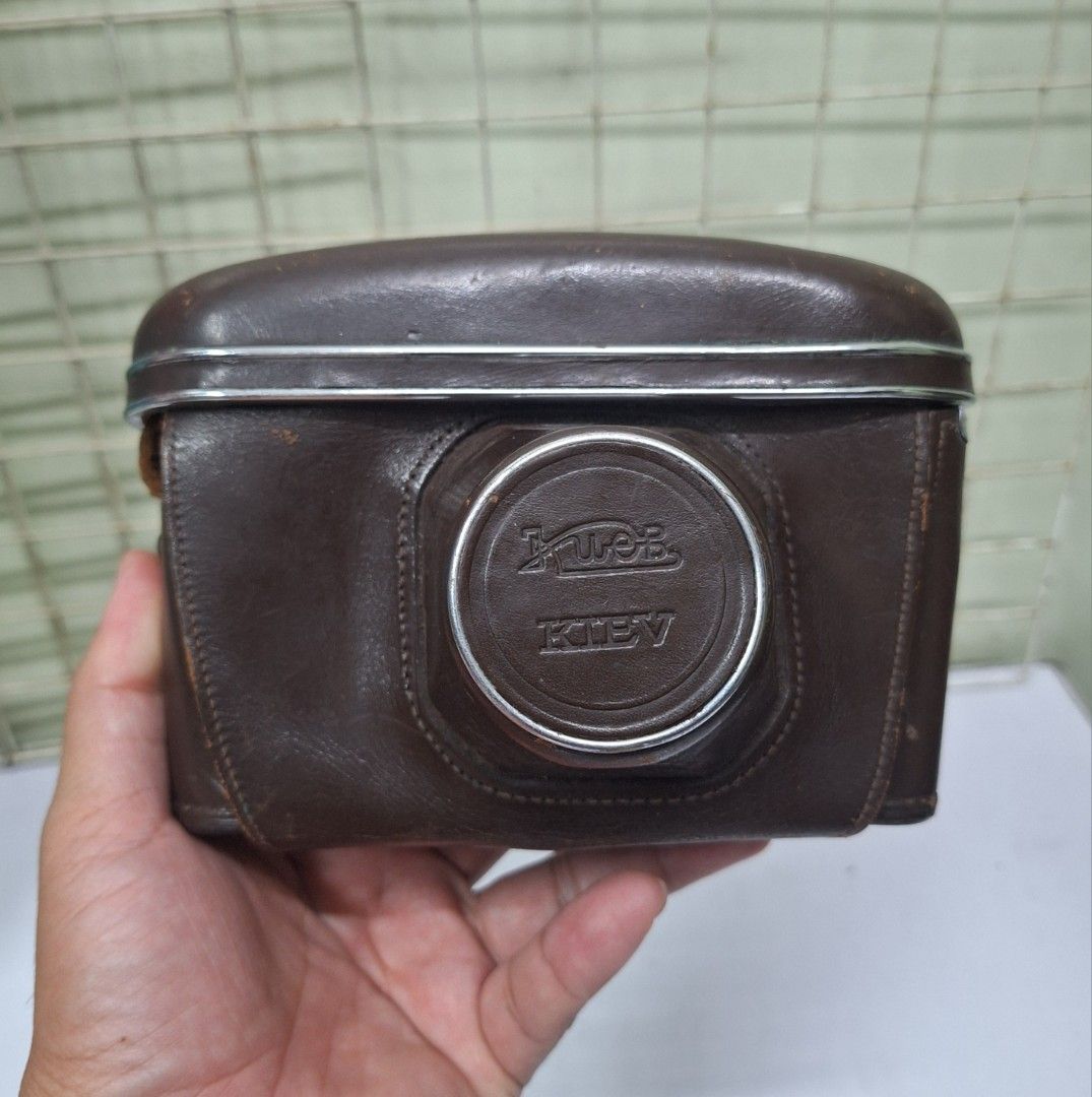 Vintage USSR Leather Camera Case (Category: Camera Bags & Carriers) located in Makati City. Submitted by telractrading (Listing ID 1416598870, Image 1). Description: Vintage USSR Leather Camera Case Germany pang collection na lang po or pwede pa din naman magamit diko lang sure kung ano camera compatible.