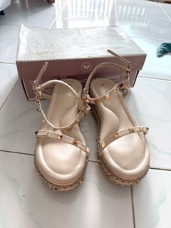 (Kategori: ) berada di . Dikirim oleh by8cloud (ID iklan 1416481996, Gambar 1). Deskripsi: .