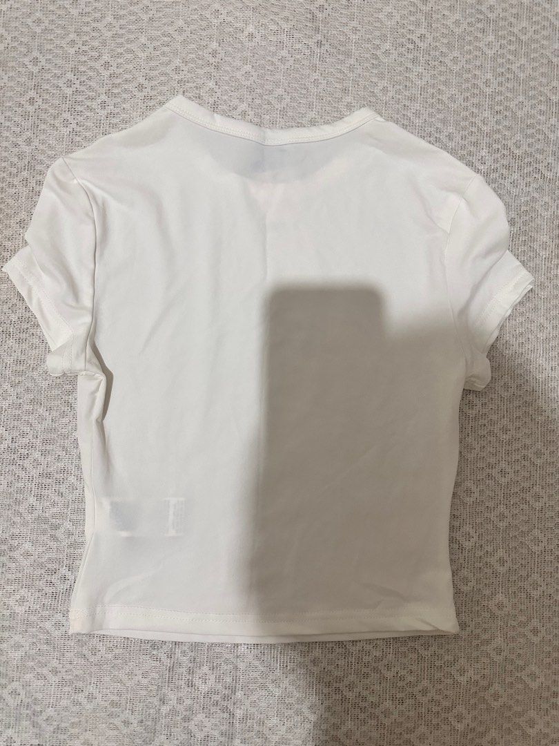White Basic Top (Category: Blouses) located in Bacolor. Submitted by ri.declutters (Listing ID 1416597332, Image 2). Description: 💌 Location: Pampanga 💌 Preloved/Decluterring 💌 Shipping fee varies depending on your location 💌 MOD: Gcash or BDO 💌 Lalamove/JNT 💌 No rush shipping.