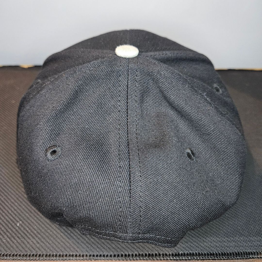 Young and Reckless Los Angeles Snapback Hat (Category: Caps & Hats) located in Santa Rosa. Submitted by mcaps26 (Listing ID 1416613814, Image 3). Description: Y&R Los Angeles Hat -Adjustable snapback -100% cotton Tiny stain on UV. Condition 9/10 Discounts for purchases of 3 or more caps. Drop a message for inquiries..