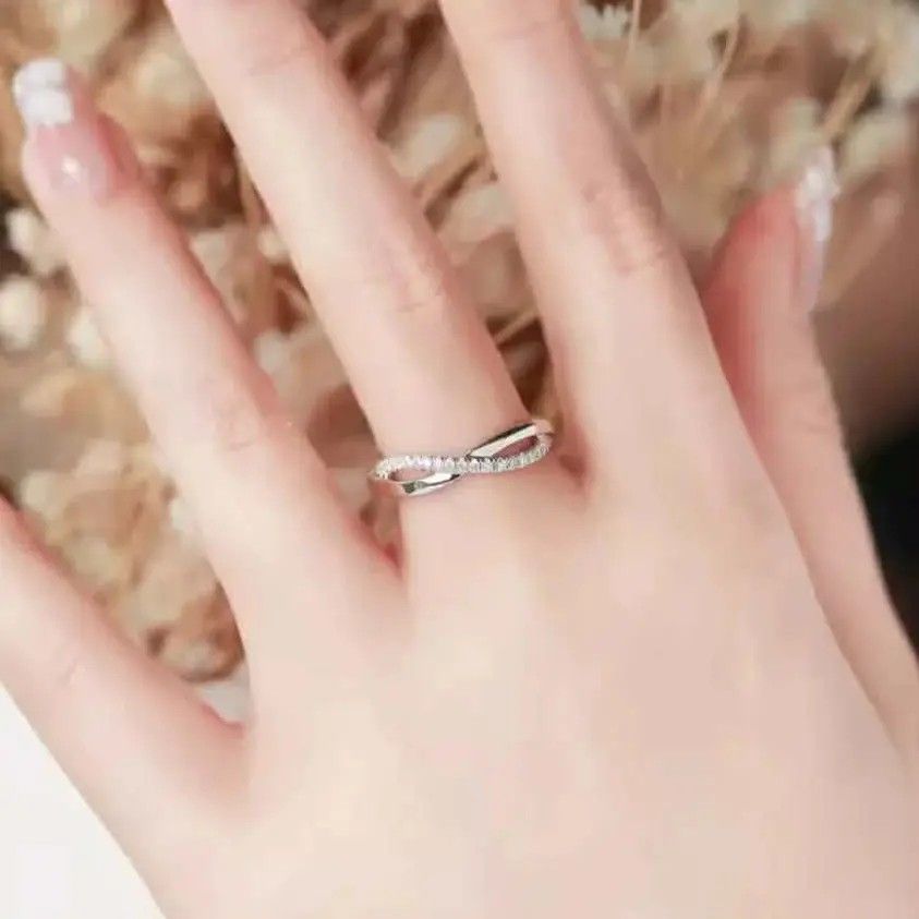 18K Saudi Gold White Gold Infinity Ring (Category: Rings) located in Caloocan City. Submitted by cheskhaionlinestore2.0 (Listing ID 1413160862, Image 2). Description: 18K✨ White Gold Infinity Ring 🍒Nasasangla💯/ Pawnable 💯 🍒Ship Via Lbc/ JNT 🍒Same Day delivery via LALAMOVE 🚚 🍒Wise and Lifetime Investment 💯 🍒 Brandnew 💯 DM for faster Transaction 📩📩📩.
