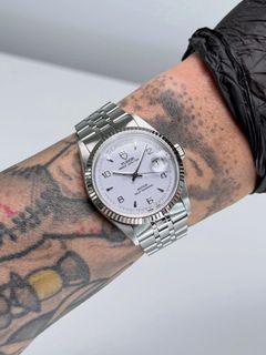 (Category: ) located in . Submitted by e.s.watches (Listing ID 1413084888, Image 1). Description: .