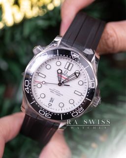 (Category: ) located in . Submitted by raswisswatches (Listing ID 1413073147, Image 1). Description: .