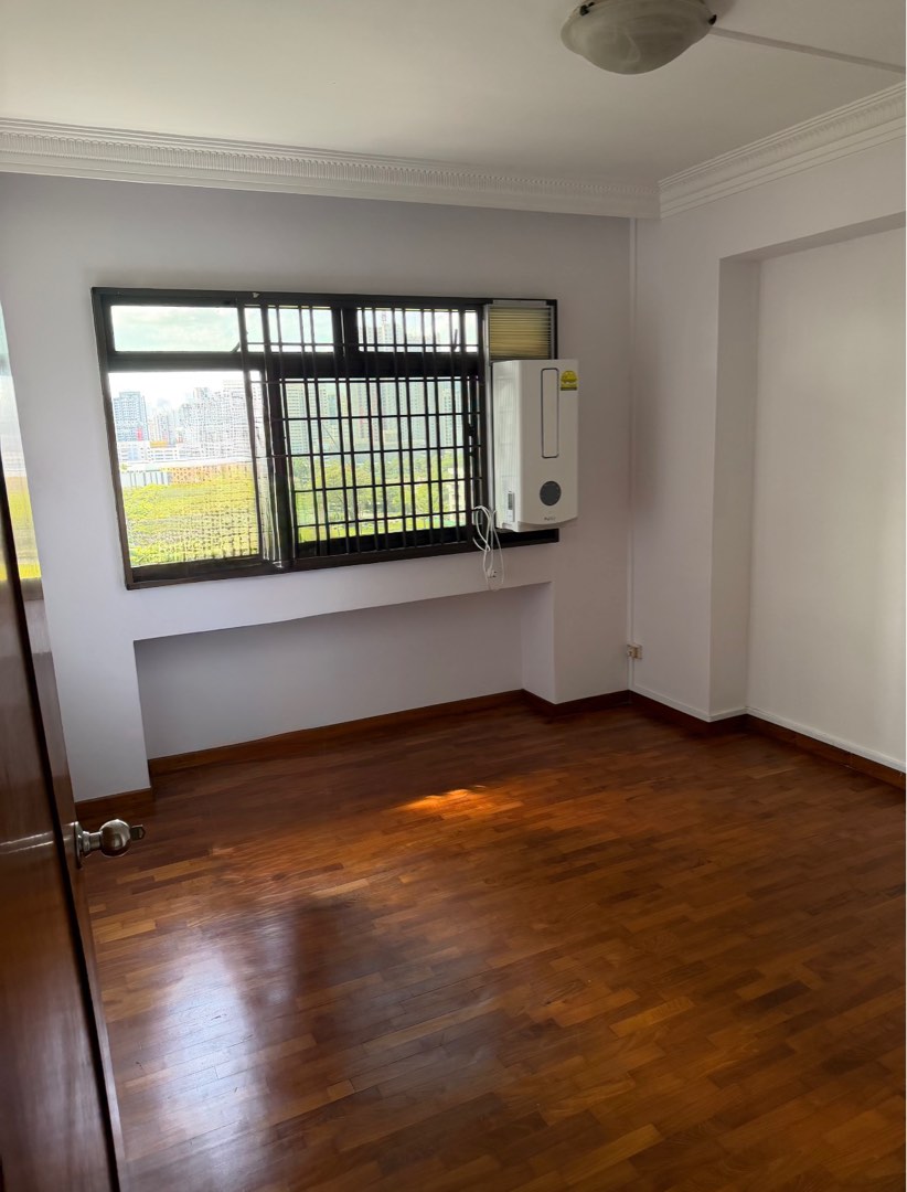 (Category: ) located in . Submitted by yeoj31491 (Listing ID 1413085943, Image 1). Description: .